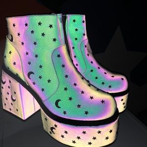 "CONFRONT THE CHAOS PLATFORM BOOTS" Dollskill